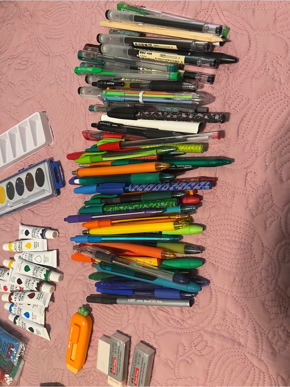 Art supplies Mixed Media art supplies lot bundle set new TONS OF DiFFERENT PENS!